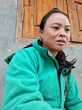 xuxulovezz online show from September 26, 4:32 am