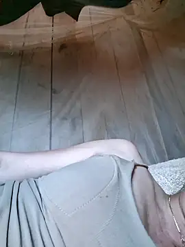 xuxulovezz online show from March 2, 5:30 am