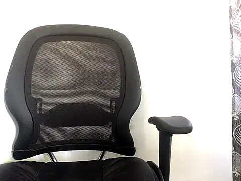 Zola Nooryi online show from October 6, 2:12 pm