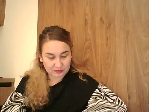 Loriveth online show from October 6, 5:40 pm