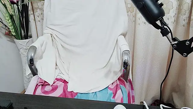 lizi- online show from October 15, 11:07 pm