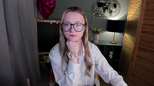 elliupp online show from October 12, 1:30 am