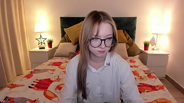 elliupp online show from October 9, 8:40 am