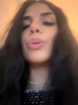 AylinHazellx online show from October 11, 7:05 pm