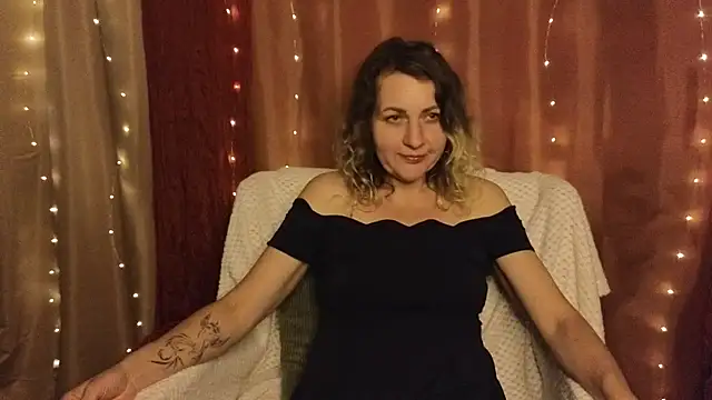 silvaraNoir online show from September 24, 7:13 pm