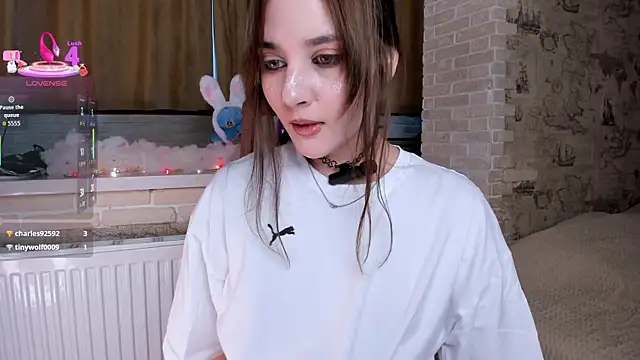 Elle wooods online show from October 3, 11:04 am