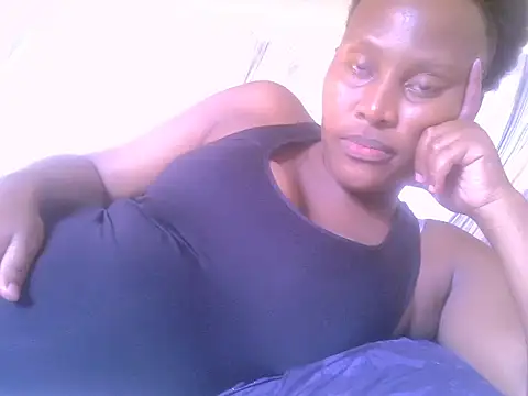 l4 love online show from April 13, 2:51 pm