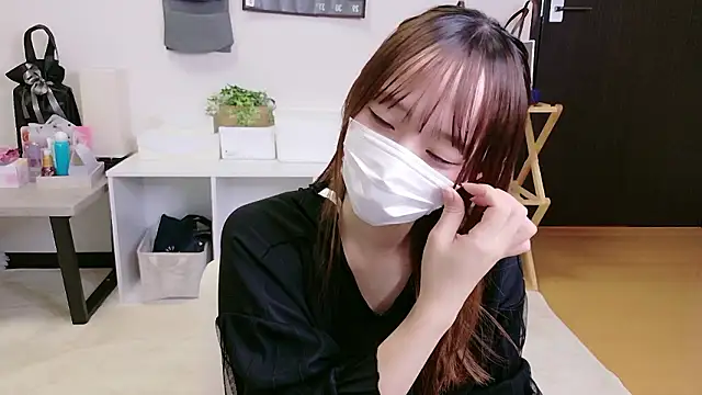 saku sakura  online show from November 5, 1:05 pm