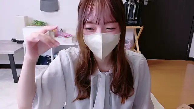 saku sakura  online show from October 13, 8:06 am