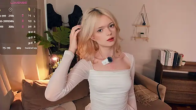 LaureMestler online show from March 22, 8:42 am