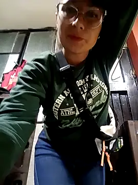 Mia-love-03 online show from October 1, 11:53 pm