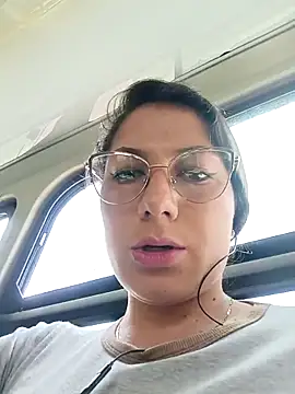 Mia-love-03 online show from October 22, 3:50 pm