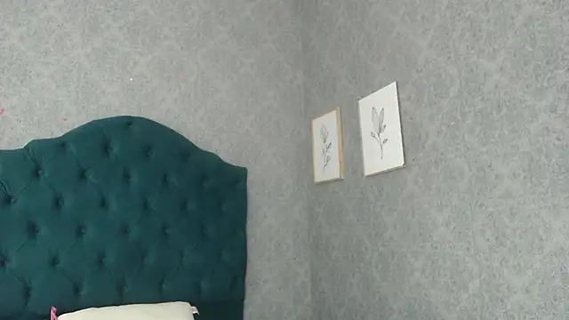 Vic Taylor online show from April 8, 11:45 am