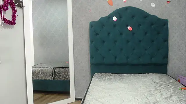 Vic Taylor online show from April 4, 11:20 am