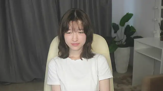 ArlineBree online show from September 25, 7:18 am