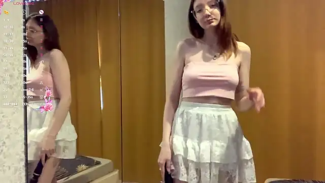 KrystinFunches online show from September 28, 9:14 am