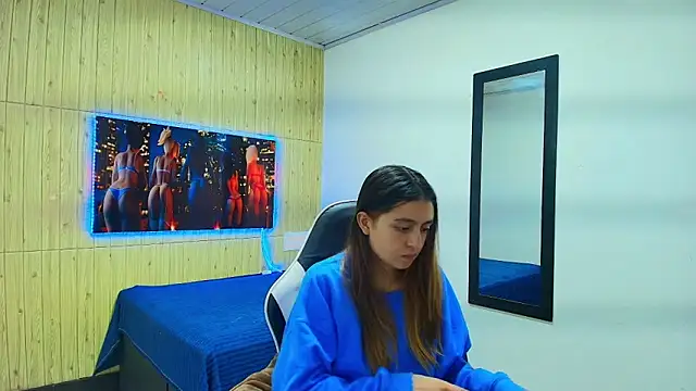 lala clark online show from January 15, 8:37 pm