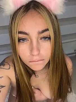 Maddy Reyes00 online show from September 23, 2:32 am