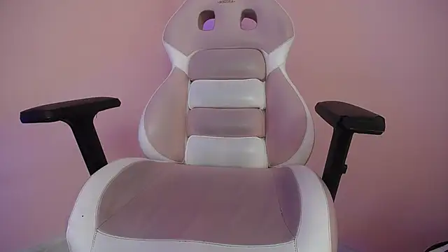 Alice in horyland  online show from October 24, 9:11 pm