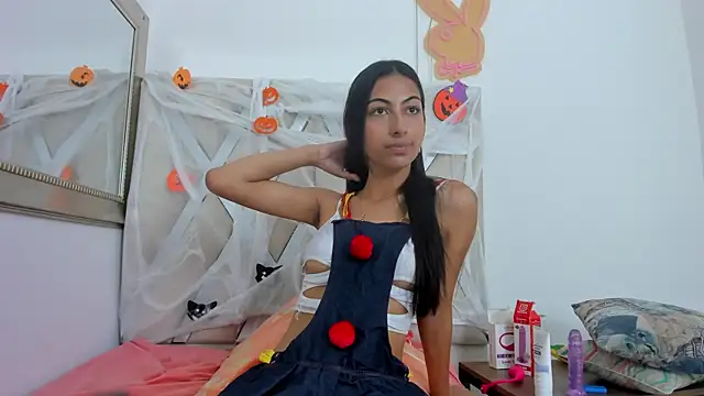  marianagarcia  online show from October 9, 10:14 pm