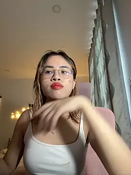 EllieYoon online show from November 30, 9:13 am