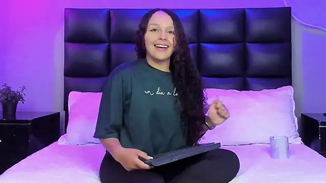 CamilaGomez149 online show from October 1, 1:05 pm