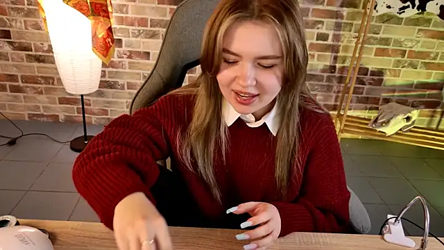 HaleySun online show from October 10, 2:00 pm