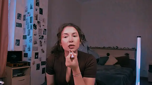 raviolly046 online show from October 27, 11:28 am