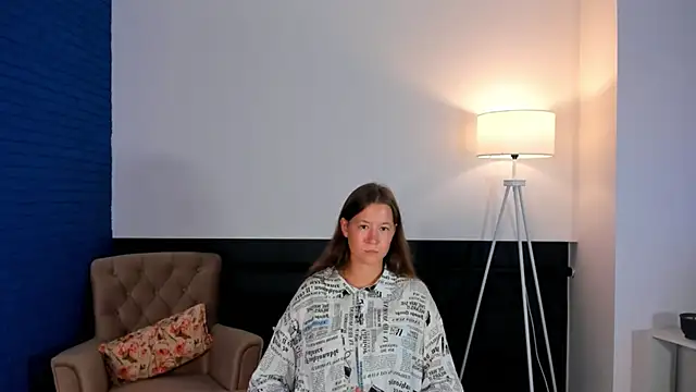 ElviePresume online show from September 24, 4:44 am