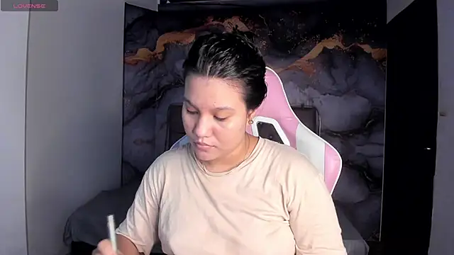 Tamara Johnss  online show from November 7, 3:12 am