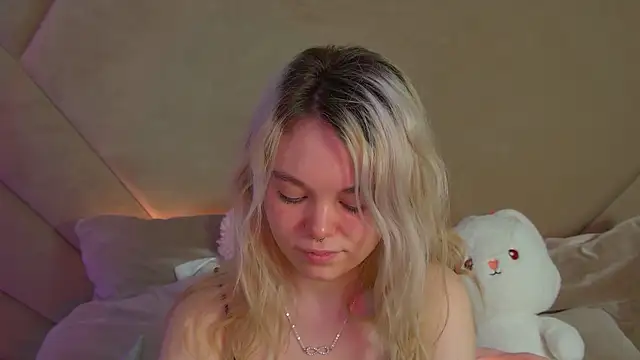 AnnaDelon online show from November 13, 4:11 am