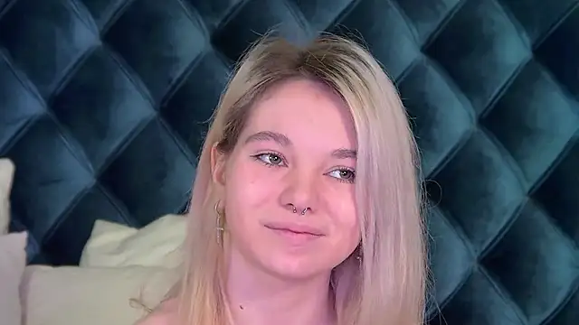 AnnaDelon online show from November 12, 4:10 am