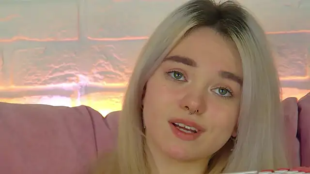 AnnaDelon online show from October 22, 4:39 am