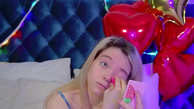 AnnaDelon online show from November 16, 4:14 am