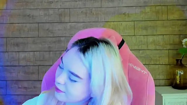 AnnaDelon online show from October 15, 5:21 am