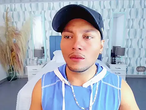 Max Rivers online show from October 19, 7:16 pm