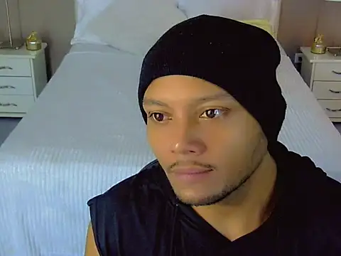 Max Rivers online show from October 8, 12:31 pm