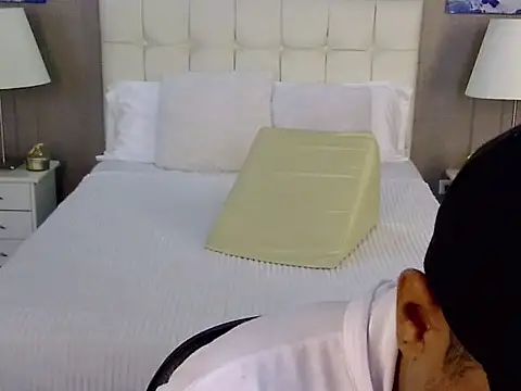 Max Rivers online show from October 7, 12:20 pm