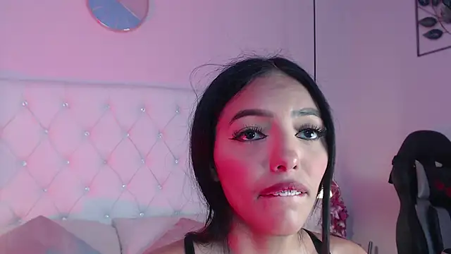 Liv20  online show from February 5, 8:34 pm