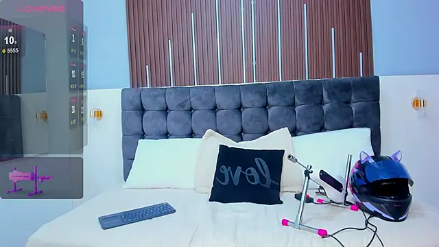 Nathaly  Rosse online show from November 8, 4:17 am