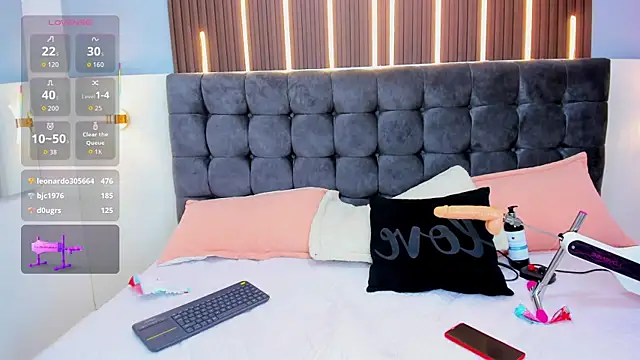 Nathaly  Rosse online show from October 24, 5:14 am