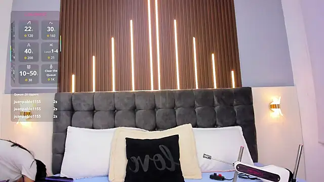 Nathaly  Rosse online show from October 18, 3:53 am