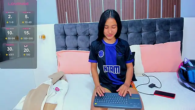 Nathaly  Rosse online show from November 5, 3:45 am