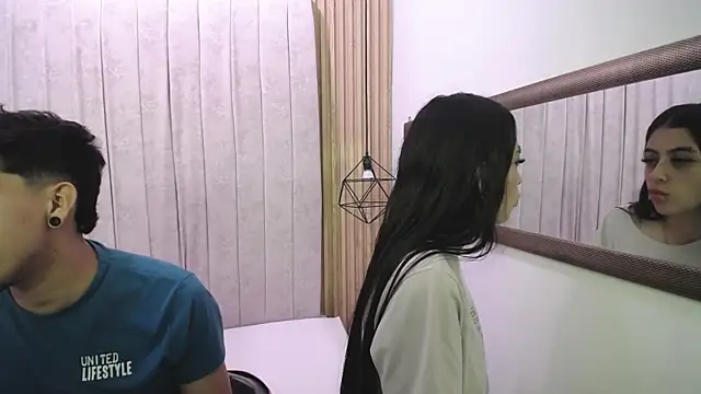 jakeyariana online show from November 4, 8:03 pm