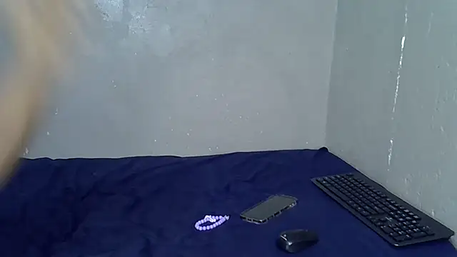 Bellabootie online show from December 18, 2:16 am