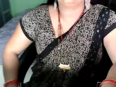 BABITA KUMARII online show from October 25, 6:04 pm