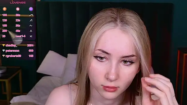 LiraKink online show from November 19, 8:25 am