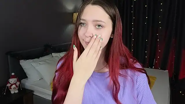 Monica  Queen online show from December 14, 5:35 am