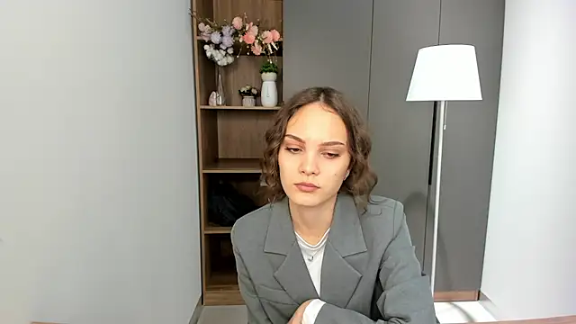 AlizaNguy online show from September 30, 4:29 am