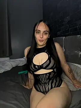 ScarStarX online show from October 7, 9:30 pm